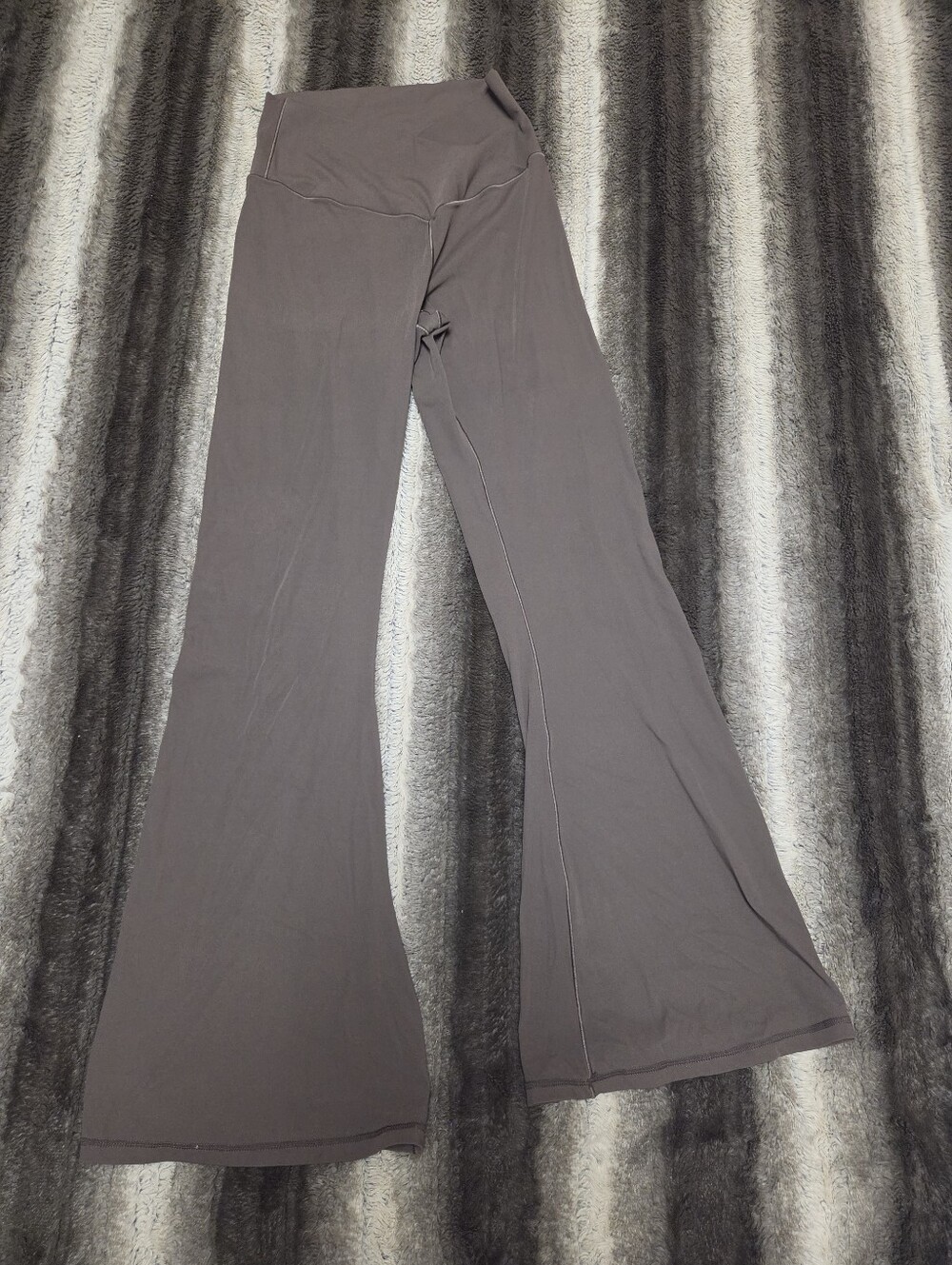 High-Waist Flare Leggings Size M
